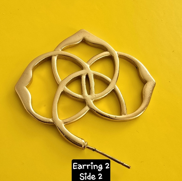 *SOLD* Kendra Scott VHTF VGUC Inca Logo Earrings in Gold - Picture 6 of 7